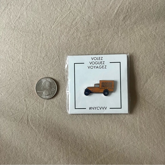 Louis Vuitton Volez Voguez Voyagez Exhibition Pin - Picture 6 of 8